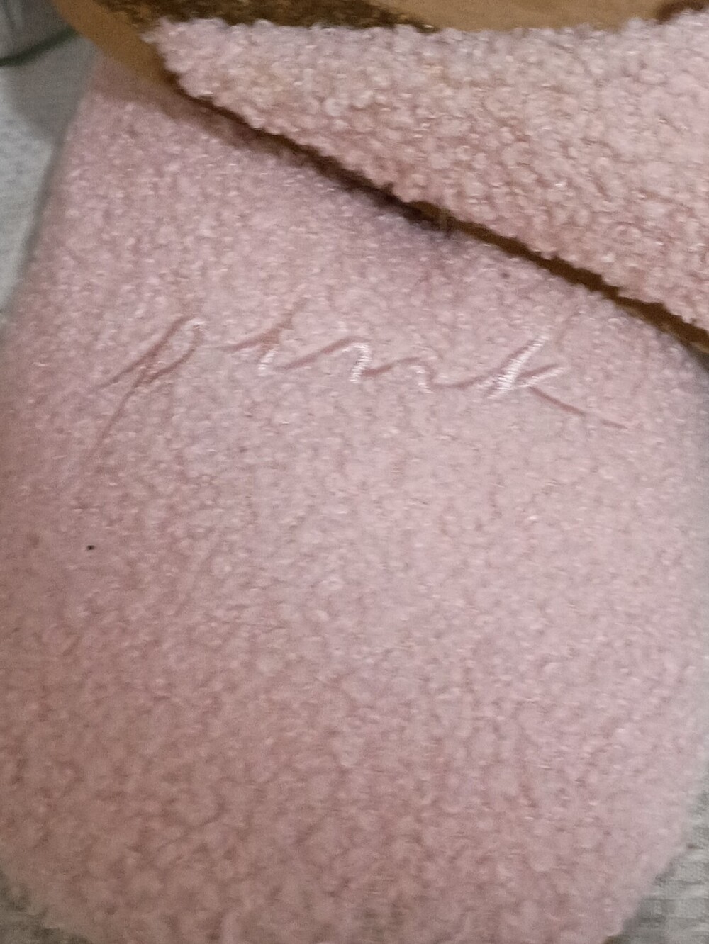 PINK Victoria's Secret Plush Slip-On Clog Slippers in Light Pink - Picture 6 of 8